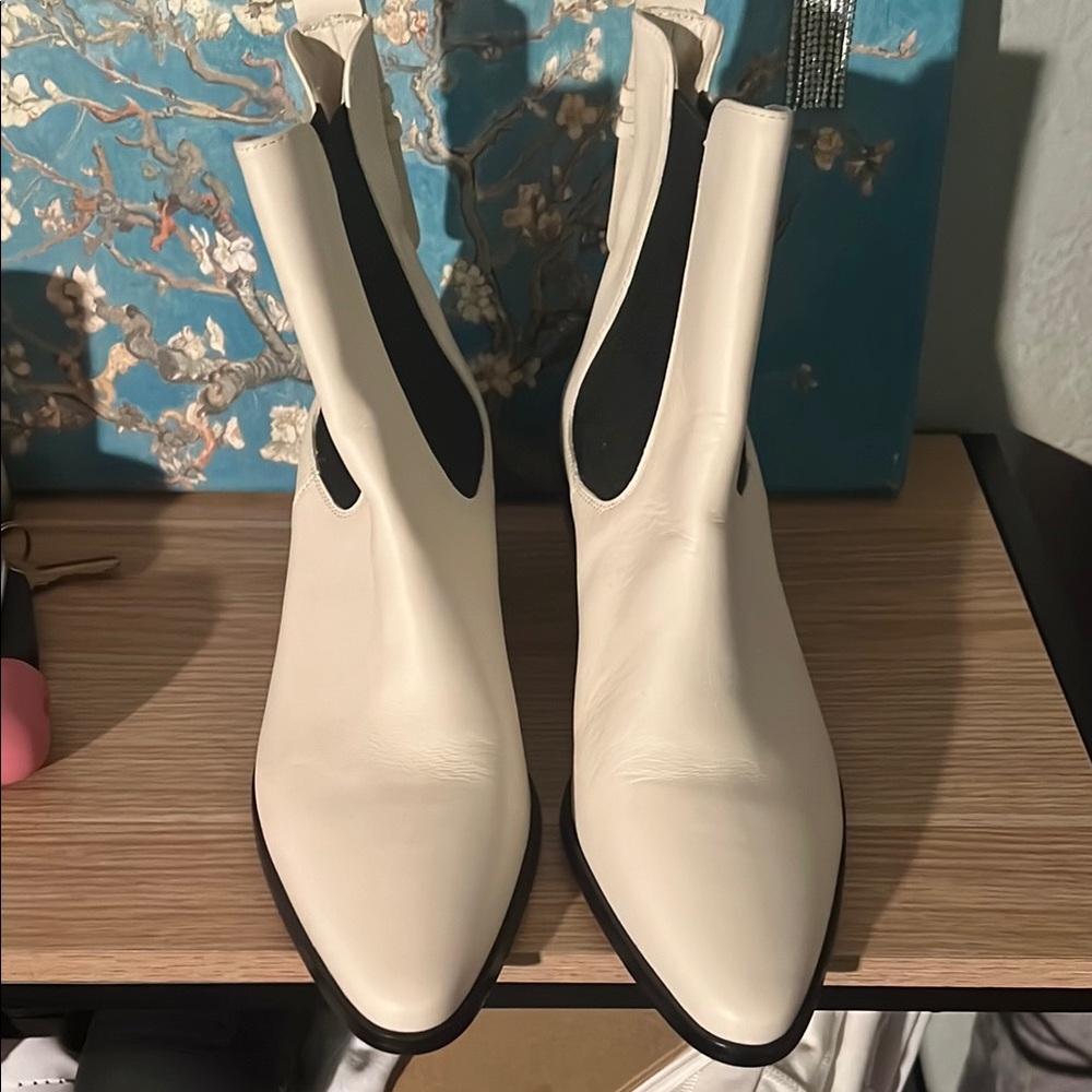 Frame Elegant White Cream Ankle Boots
